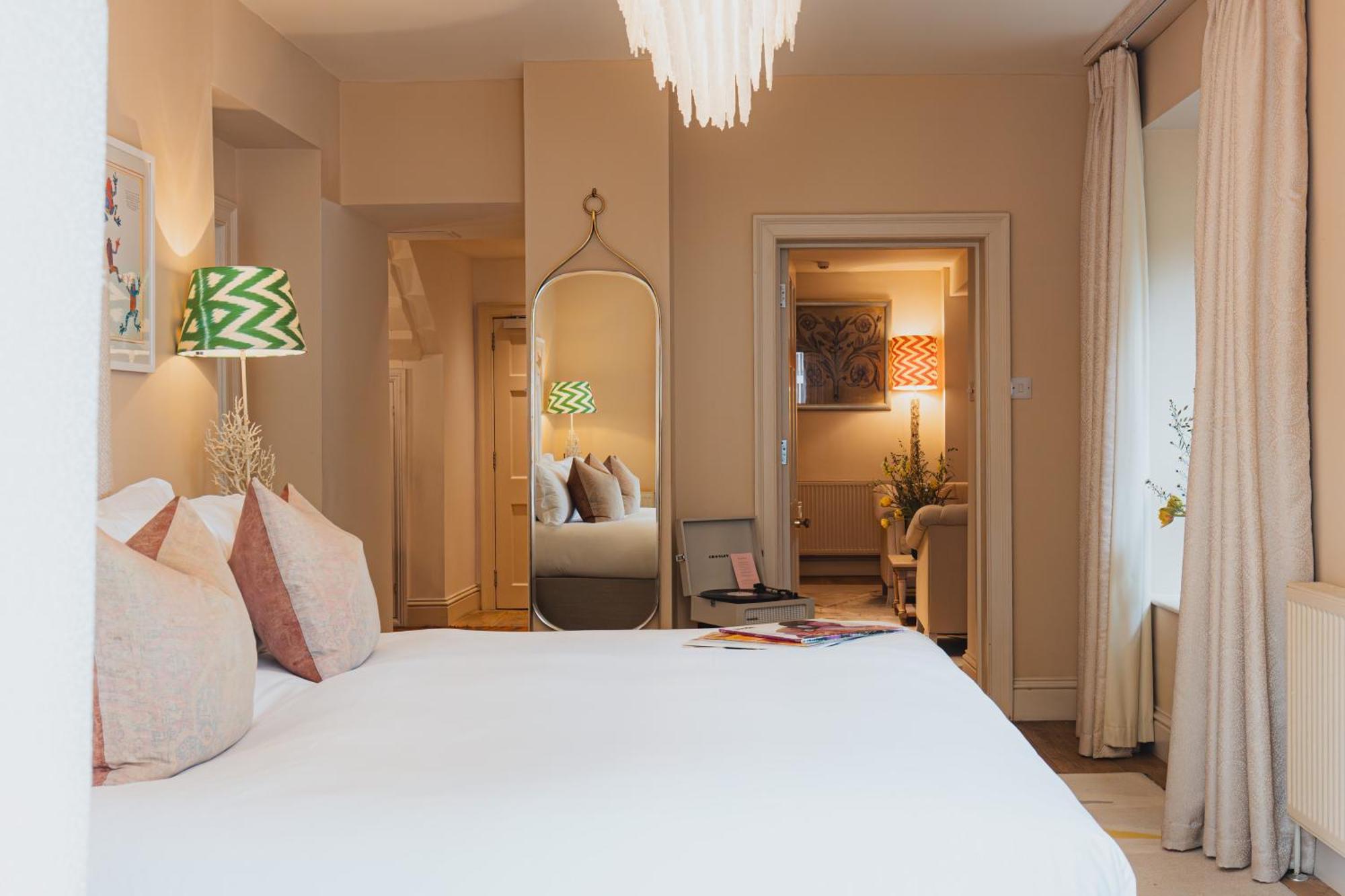 นัมเบอร์ 15 เกรต พัลต์นีย์ Hotel บาธ ภายนอก รูปภาพ A bedroom at The Ivy Hotel