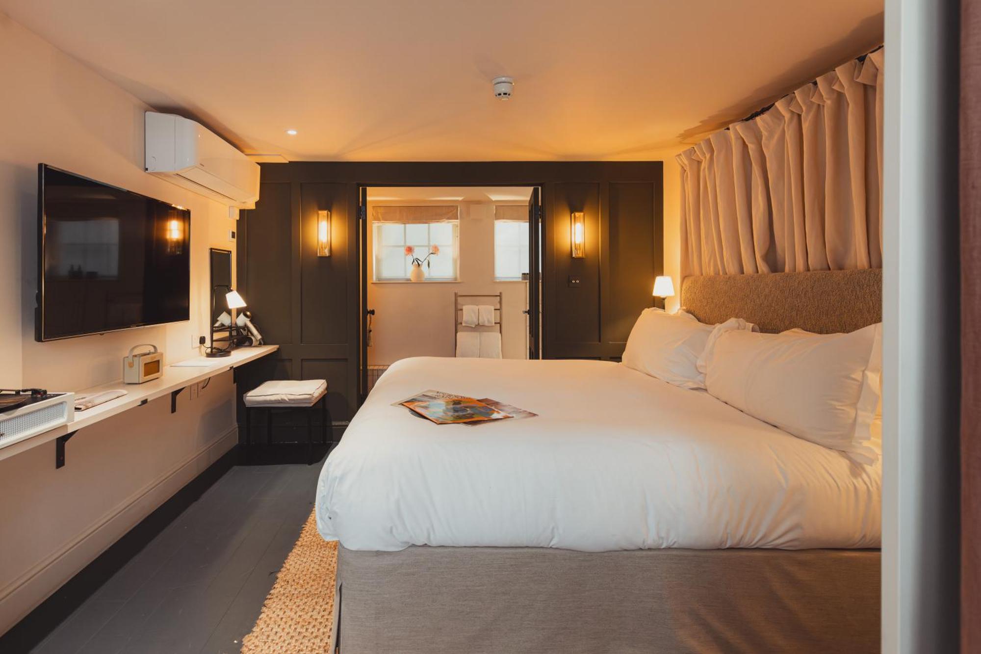 นัมเบอร์ 15 เกรต พัลต์นีย์ Hotel บาธ ภายนอก รูปภาพ A bedroom on board