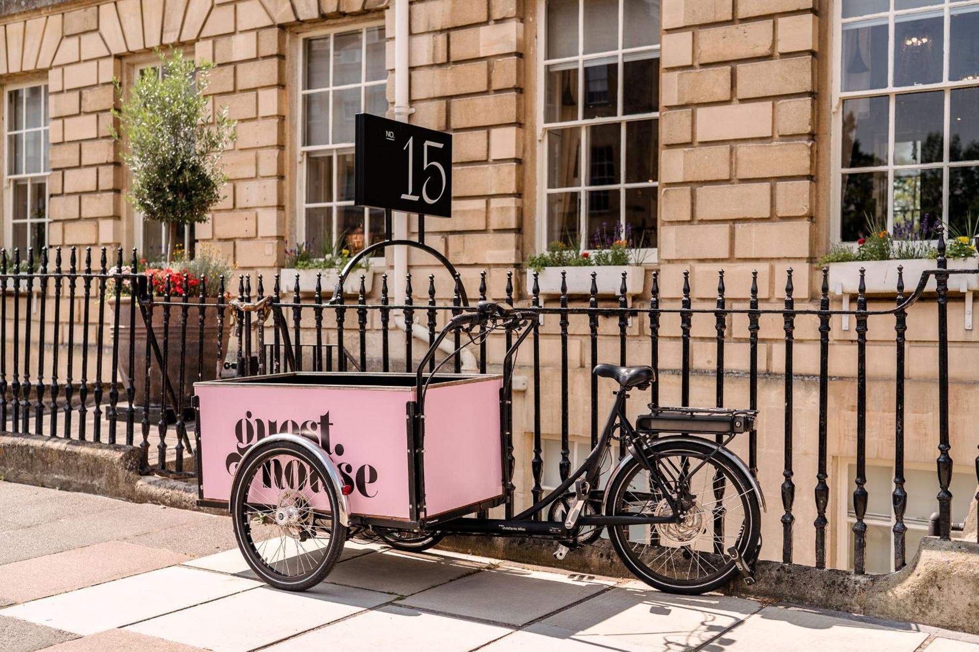 นัมเบอร์ 15 เกรต พัลต์นีย์ Hotel บาธ ภายนอก รูปภาพ A cargo bike in Bath, England
