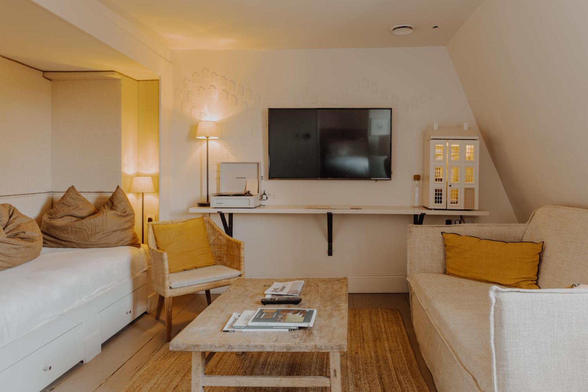 นัมเบอร์ 15 เกรต พัลต์นีย์ Hotel บาธ ภายนอก รูปภาพ A room at the Hotel